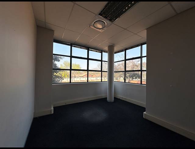 97M² OFFICE TO LET IN HIGHVELD TECHNOPARK